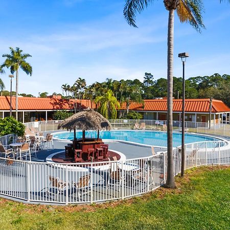Vero Beach Inn & Suites Vero Beach I-95 (Adults Only) Buitenkant foto