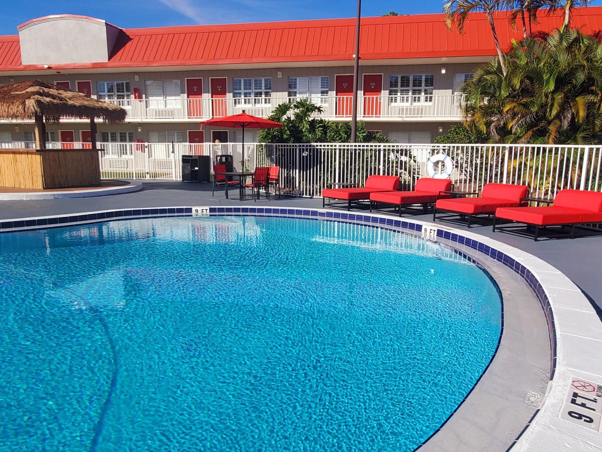 Vero Beach Inn & Suites Vero Beach I-95 (Adults Only) Buitenkant foto